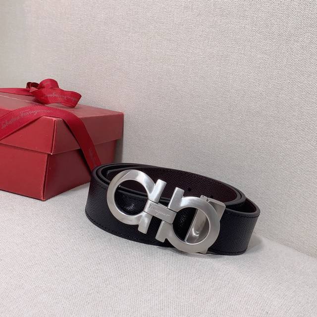 菲拉格慕 -双面意大利进口头层手掌纹牛皮,搭配真空电镀拉丝纯铜扣,经典款式,专柜有售,市场顶级品质,支持验货 配送全套专柜包装,宽度 3.5Cm 菲拉格慕 -双面意大利进口头层手掌纹牛皮,搭配真空电镀拉丝纯铜扣,经典款式,专柜有售,市场顶级品质,支持验货 配送全套专柜包装,宽度 3.5Cm