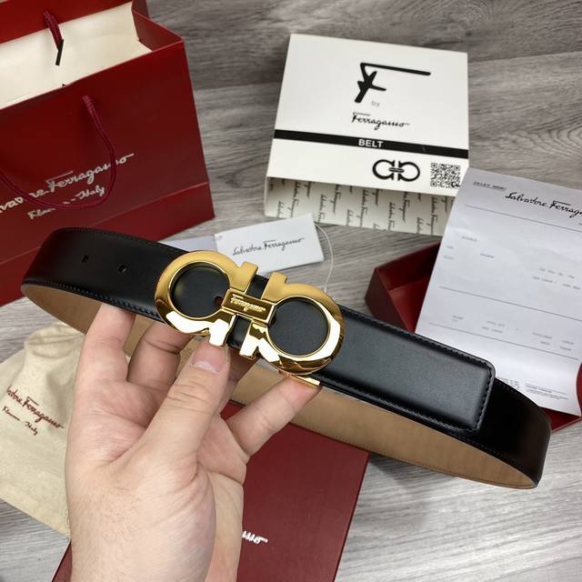 菲拉格慕 -意大利进口头层小牛皮配磨砂底,搭配真空电镀亮面纯铜扣,经典款式,专柜有售,市场顶级品质,支持验货 配送全套专柜包装,宽度 3.5Cm 菲拉格慕 -意大利进口头层小牛皮配磨砂底,搭配真空电镀亮面纯铜扣,经典款式,专柜有售,市场顶级品质,支持验货 配送全套专柜包装,宽度 3.5Cm