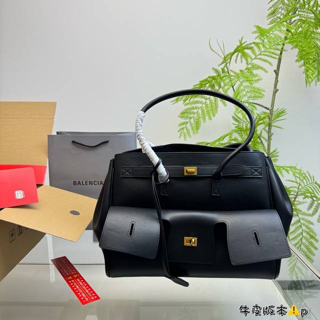 全套包装 卡戴珊look 巴黎世家 甲甲卡戴珊 Kim Kardashian 套装巴黎世家家的 铂金包balenciaga Belair 黑色机车过膝靴穿出了卡