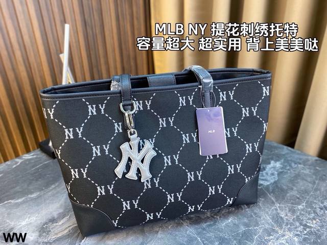 配盒 Mlb Ny新款 Tote购物袋 满身logo 休闲百搭托特 更加时髦摩登 清晰立体有质感 非常能装 很百搭 炸街款式!尺寸:37*28 配盒 Mlb Ny新款 Tote购物袋 满身logo 休闲百搭托特 更加时髦摩登 清晰立体有质感 非常能装 很百搭 炸街款式!尺寸:37*28