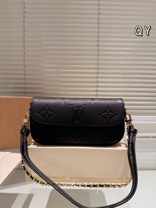 牛皮版本 2024新款 Lv 路易威登 Wallet On Chain Ivy腋下包 尺寸22 13Cm 折叠礼盒飞机盒