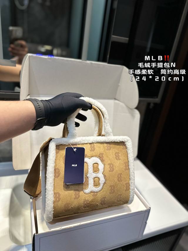 Mlb 人气爆款 小托特包 实用又能装 宽肩带 不勒肩 可调节 超能装! 使用率太太太高了! 书本 水杯 补妆小东西 一通乱塞 尺寸25 20Cm Mlb 人气爆款 小托特包 实用又能装 宽肩带 不勒肩 可调节 超能装! 使用率太太太高了! 书本 水杯 补妆小东西 一通乱塞 尺寸25 20Cm