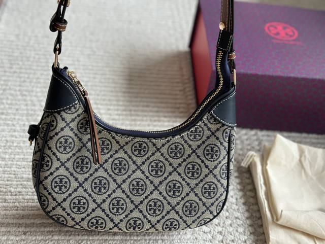 配盒子 Size：25*13Cm Tb T Monogram 新品 颜色高级，精致秀气！ 真的超舒服！ 气质满分！ - 点击图像关闭