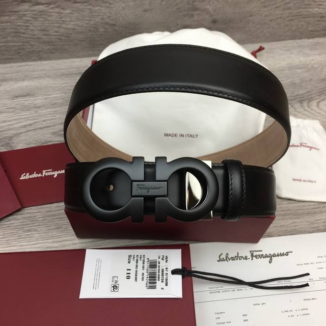 菲拉格慕 意大利进口头层小牛皮配磨砂底，搭配真空电镀喷砂纯铜扣，经典款式，专柜有售，市场顶级品质，支持验货 配送全套专柜包装，宽度 3.5Cm