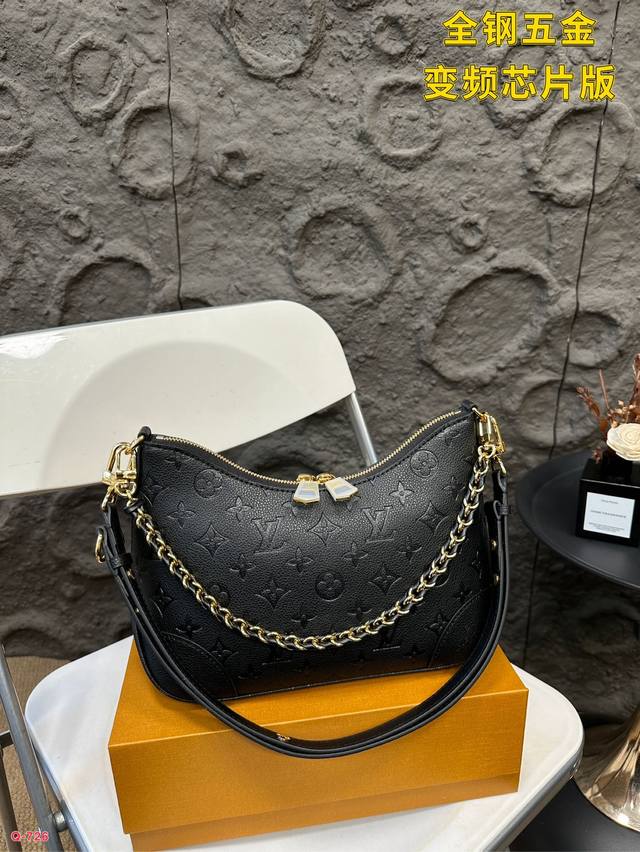 免税店全套包装 Lv最新款牛角包，变码芯片原版全钢五金！ 定制版直接采用小牛皮 Vintage 经典单肩包配置肩带＋链条 单肩斜挎都无敌好看百搭！ 尺寸28.1