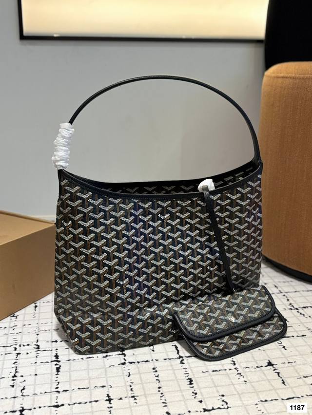 限量款 戈雅购物袋 最火爆的 超多明星网红都在秀！大家可以去加购啦，另外收到的宝宝就会知道手腕带是立起来的不是放在那里软下去，尺寸：34 27