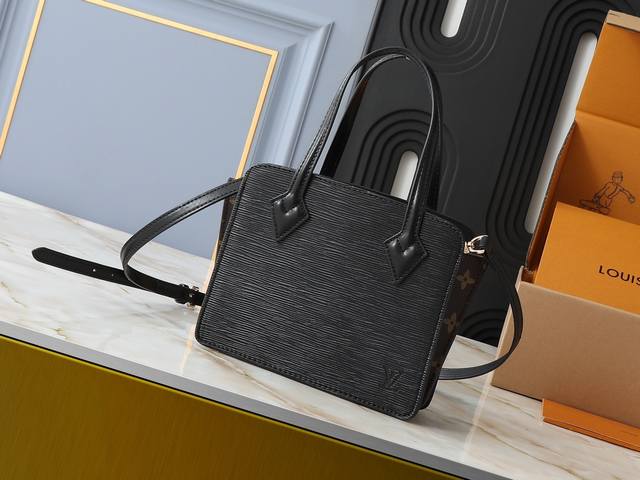 升级原版 M11789 M11791 M12533 本款 Varenne 手袋向 1992 年推出的典藏设计采撷灵感，将柔软 Epi 皮革与 Monogram