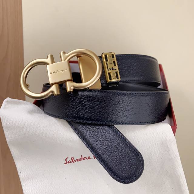 配正版包装代购客户专供货， 菲拉格慕同步双面带身，蓝色猪皮纹搭配小牛皮，高端皮料定制，请看图片认细节， 媲美正品无压力 好货上手即知，宽度3.4Cm 高清实拍大