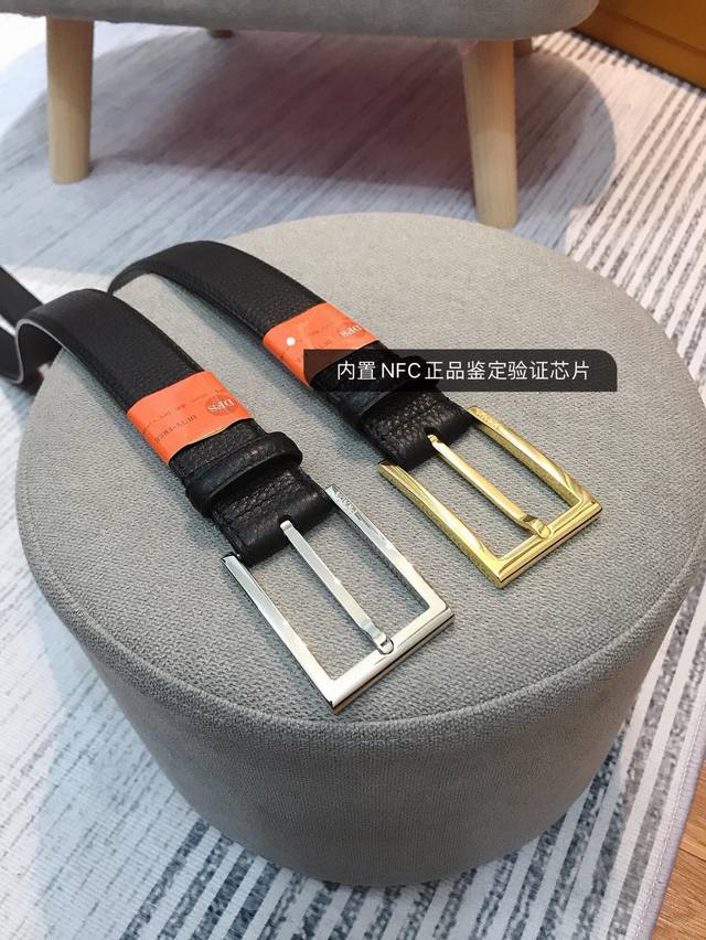 配正版包装,普拉达原单精品,内置Nfc正品感应芯片,清晰皮纹质感柔软,双面西班牙小牛皮,两面可用,百分百进口头层牛皮,官网同步,请看图片认细节,品质保真, 制作 配正版包装,普拉达原单精品,内置Nfc正品感应芯片,清晰皮纹质感柔软,双面西班牙小牛皮,两面可用,百分百进口头层牛皮,官网同步,请看图片认细节,品质保真, 制作