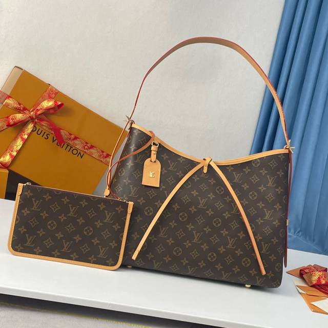 动态芯片』 海外原单M46197独家实拍！路易威登推出崭新 Carryall 中号手袋，以 Monogram 帆布和皮革饰边塑造贴合身形的设计。充裕空间内设拉链
