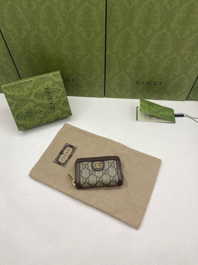 配全套原厂绿盒包装 新款 官网同步新款!Ophidia系列~小钥匙包!采用Gg Supreme高级Pvc面料!配以标志性双G 五金唛头,经典著作,内置精美Gg钥 配全套原厂绿盒包装 新款 官网同步新款!Ophidia系列~小钥匙包!采用Gg Supreme高级Pvc面料!配以标志性双G 五金唛头,经典著作,内置精美Gg钥