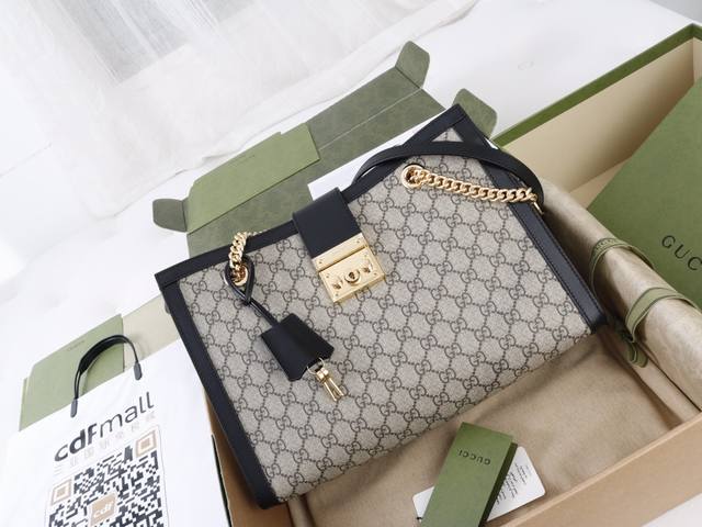 厂价 。 最高版本原厂皮顶级原单配专柜全套包装 简介新品Padlock Gg Supreme Canvas手提购物袋单肩Tote锁扣肩背包购物袋,简约大容量的设 厂价 。 最高版本原厂皮顶级原单配专柜全套包装 简介新品Padlock Gg Supreme Canvas手提购物袋单肩Tote锁扣肩背包购物袋,简约大容量的设