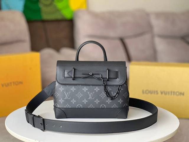 顶级原单型号:M46953黑花,新版男女通用本款 Steamer 小号手袋结合摩登巧思和传统元素,向路易威登的 Steamer 行李箱采撷灵感,为 Monogr 顶级原单型号:M46953黑花,新版男女通用本款 Steamer 小号手袋结合摩登巧思和传统元素,向路易威登的 Steamer 行李箱采撷灵感,为 Monogr