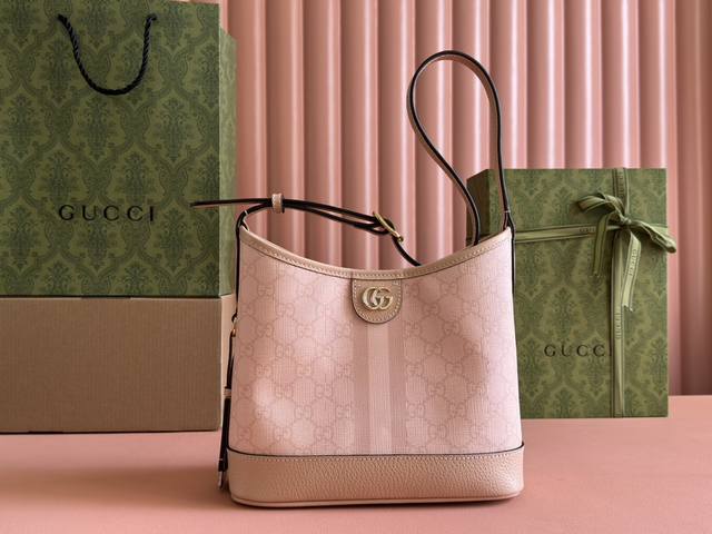 配置专柜包装 781402 96Iwg 8745这款小号肩背包以别出心裁的设计焕新诠释Ophidia系列,将开口式水桶包与肩背包款式融于一体。这款设计采用品牌标 配置专柜包装 781402 96Iwg 8745这款小号肩背包以别出心裁的设计焕新诠释Ophidia系列,将开口式水桶包与肩背包款式融于一体。这款设计采用品牌标