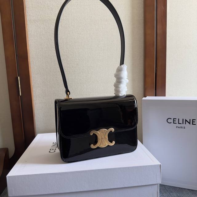 Celine24|Teen Garance漆面牛皮革手袋- 极致丝滑新品Garance Celine的黄金60年代,一定要拥有的漆皮手袋 -恰到好处的精致感,纯 Celine24|Teen Garance漆面牛皮革手袋- 极致丝滑新品Garance Celine的黄金60年代,一定要拥有的漆皮手袋 -恰到好处的精致感,纯