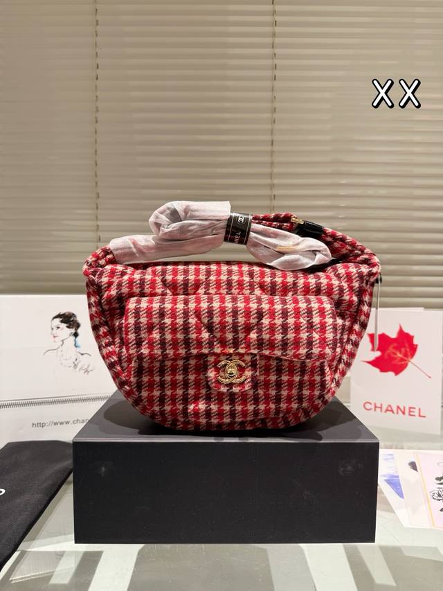 配盒 Chanel 24N Jennie同款 24N的Chanel还蛮有看头的 之前看Lookbook就非常喜欢这只红色小挎包很幸运在上新第一天拿到了自重很轻红 配盒 Chanel 24N Jennie同款 24N的Chanel还蛮有看头的 之前看Lookbook就非常喜欢这只红色小挎包很幸运在上新第一天拿到了自重很轻红