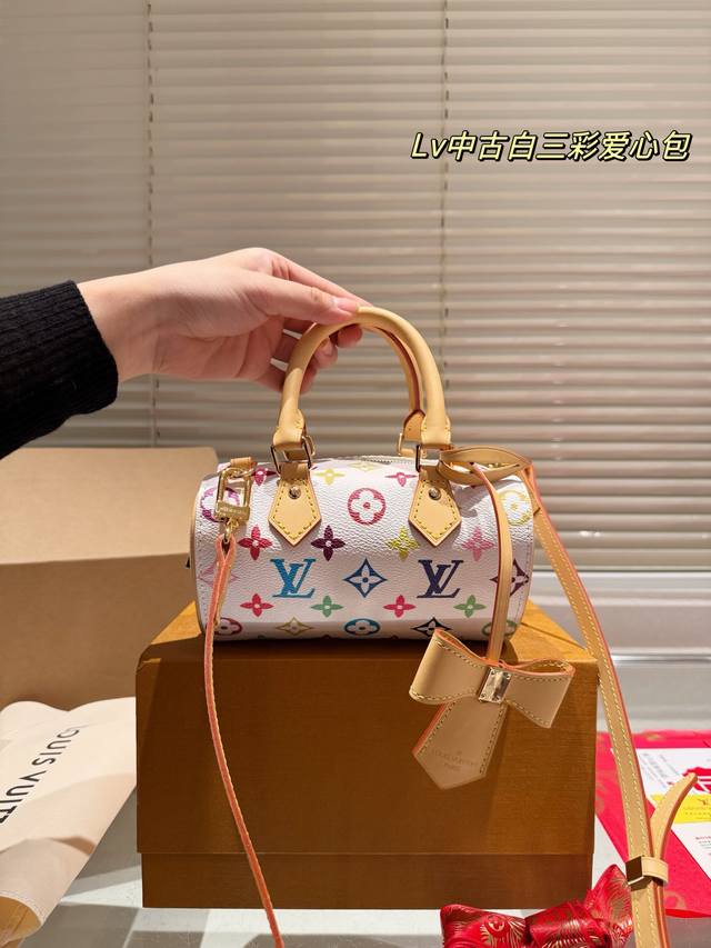 白三彩 牛皮原单 侧面暗藏玄机的Lv Nano Speedt Dating 你以为她是Nano Speedy 实际是Nano Speedy Dating . 正 白三彩 牛皮原单 侧面暗藏玄机的Lv Nano Speedt Dating 你以为她是Nano Speedy 实际是Nano Speedy Dating . 正