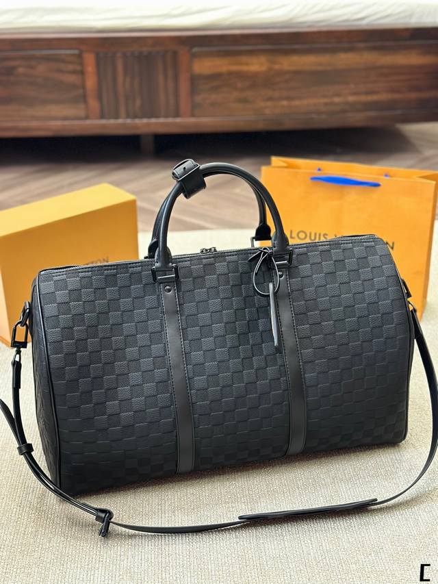 Lv 限量款 Keepall 50旅行袋 机场包 无论版型 内里和专柜毫无差别 真正原版复刻 内里可拆卸 火遍全球的爆款机场大包 机车女神包 明星同款 贵气而充 Lv 限量款 Keepall 50旅行袋 机场包 无论版型 内里和专柜毫无差别 真正原版复刻 内里可拆卸 火遍全球的爆款机场大包 机车女神包 明星同款 贵气而充