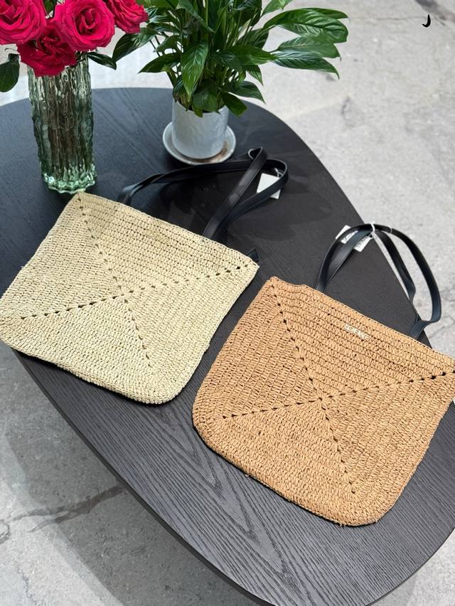 五一出游必备Puzzlefold折叠草编包~ 罗意威真的是可以把草编包做到极致~ 草编包可以折叠 听起来是不是不可思议 出游太方便了30Cm 五一出游必备Puzzlefold折叠草编包~ 罗意威真的是可以把草编包做到极致~ 草编包可以折叠 听起来是不是不可思议 出游太方便了30Cm